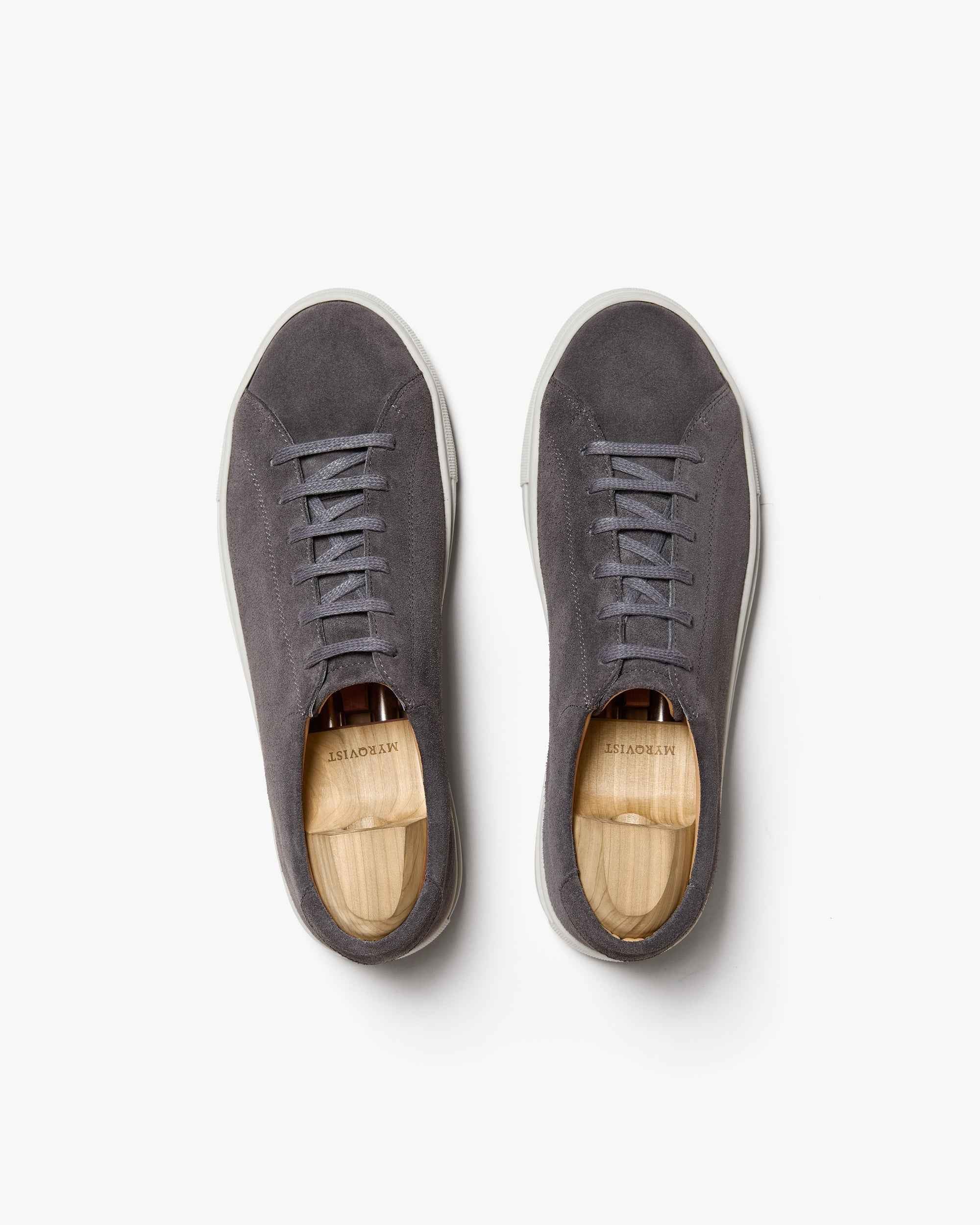 Oaxen II – Dark Grey Suede